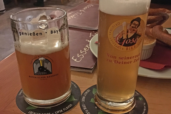 Lebkuchenbier oder Gose? Im Bayerischen Bahnhof gibt's beides zu genießen