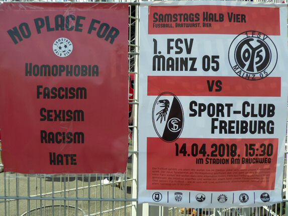 Wunderbare Stadionordnung und Werbeplakat mit den Logos der Fanvereinigungen aus beiden Städten