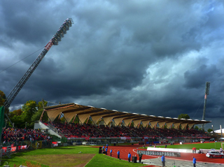 Die Haupttribüne des Steigerwaldstadions